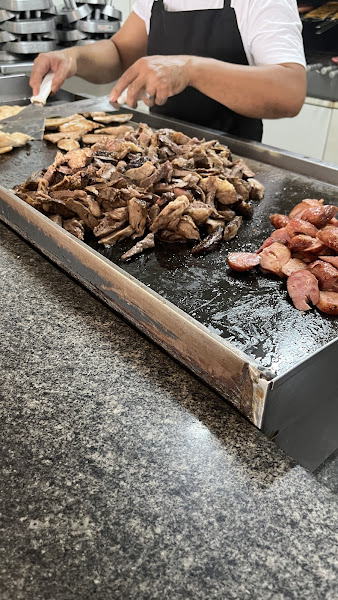 Foto 2 Veneza Pizzaria e Restaurante - Rodízio de Pizzas e À La Carte. Buffet de Quentes e Frios.