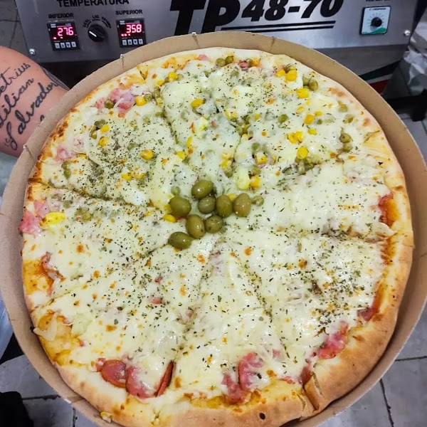 Foto 1 Tozi Esfiharia & Pizzaria