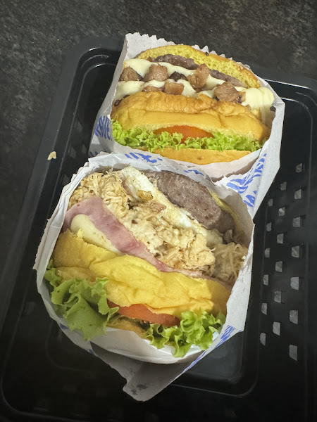 Fome de Leão Lanchonete e Pizzaria