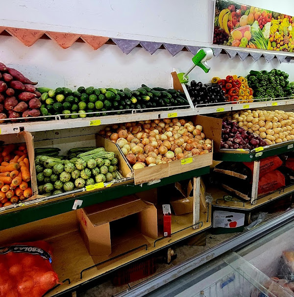 Foto 2 Mercado e sacolão da economia