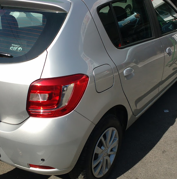 Foto 1 Localiza Aluguel de Carros