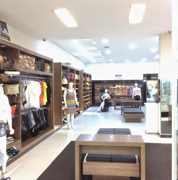 Foto 2 Magazine Cazarini