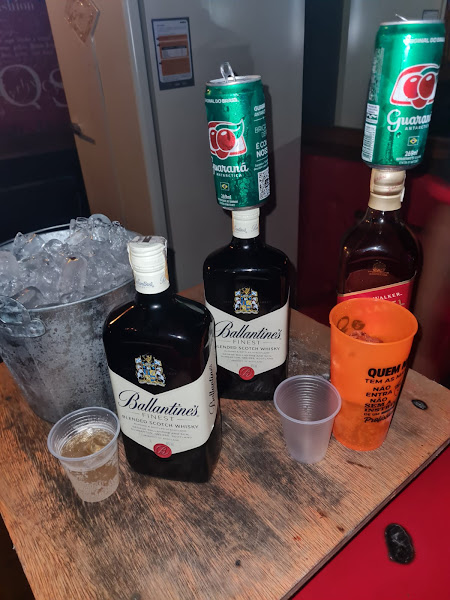 Foto 1 Geronimo West Music Foto 1 Geronimo West Music