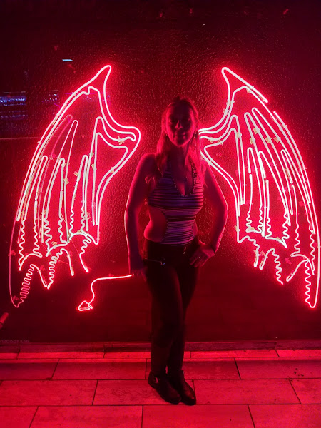 Foto 1 Hollywood Bar