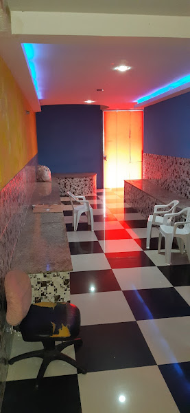 Boate rosas vermelhas