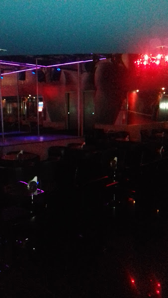 Foto 1 Apples Night Club