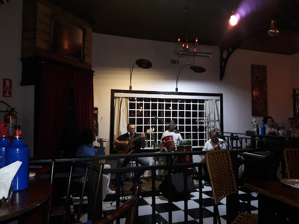 Foto 3 Tana Rota Bar