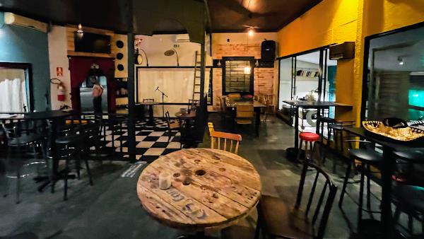 Foto 4 Tana Rota Bar