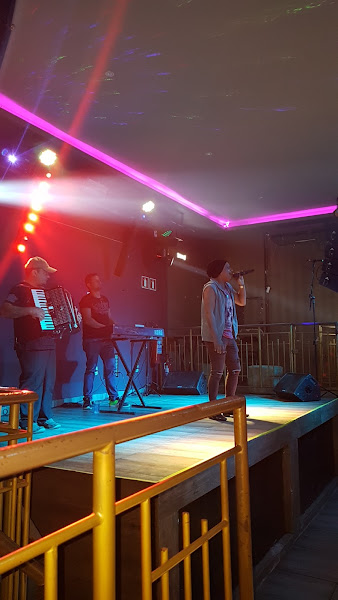 Foto 1 Capone's Lounge Bar Foto 1 Capone's Lounge Bar