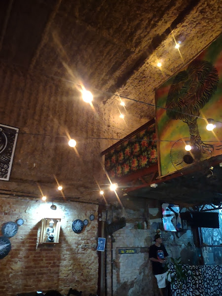 Foto 1 TUPINIKIM Pizza Bar & Lounge