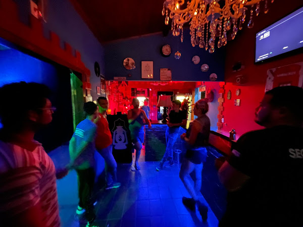 Foto 1 Lanterna Lounge Bar