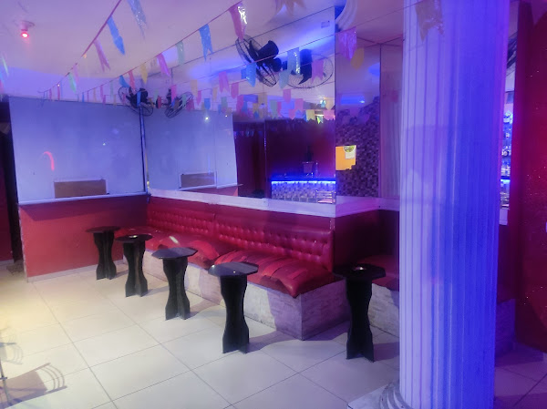 Foto 1 Emoções Club