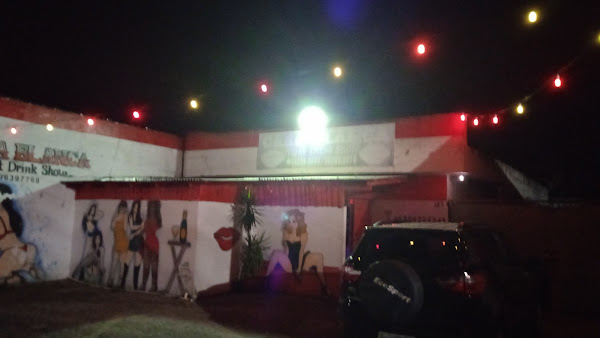 Casa Blanca Night Drink Show