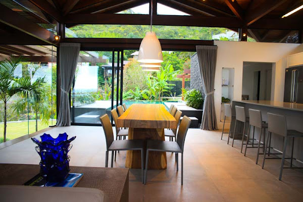 Foto 1 Casa com Vidro - Esquadrias de PVC, Alumínio, Glazing.