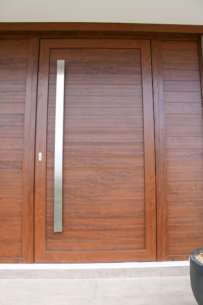 Foto 4 Casa com Vidro - Esquadrias de PVC, Alumínio, Glazing.