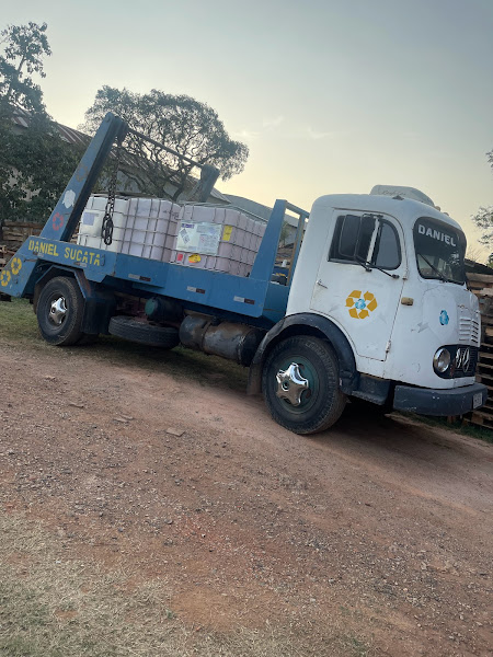 Foto 2 Daniel Sucatas