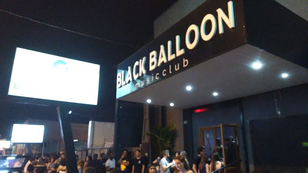 Foto 1 Black Balloon