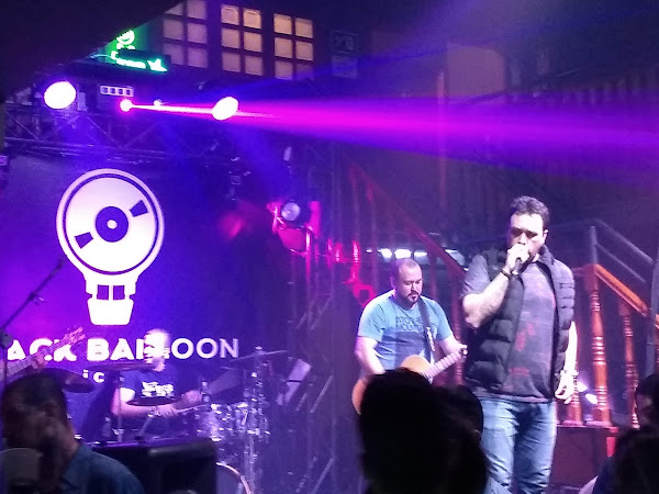 Foto 2 Black Balloon