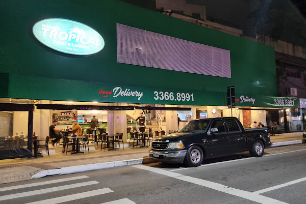 Tropical Sucos e Lanches