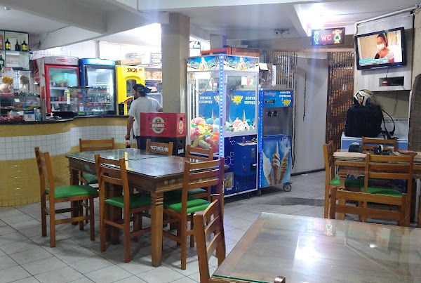 Foto 1 Pastelaria Santiago