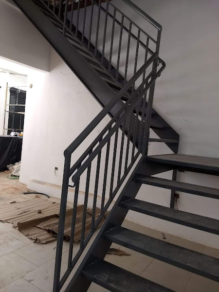 Foto 1 Engenheiros do Ferro - Serralheria e Vidraçaria - em Curitiba