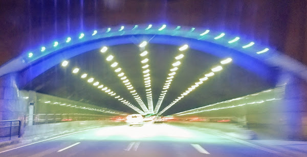 Foto 1 Garage e Oficinas Túnel Novo