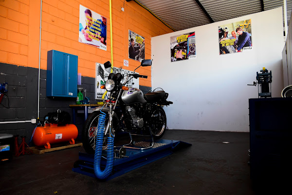 Foto 1 Direta Cursos Industriais e Preparatórios