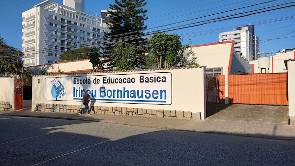 Escola de Educação Básica Irineu Bornhausen