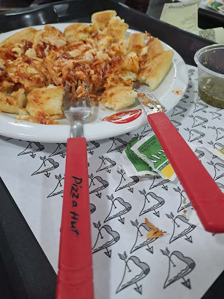 Foto 3 Pizza Hut Shopping Light: Pizzaria, Sobremesas, Bebidas em São Paulo