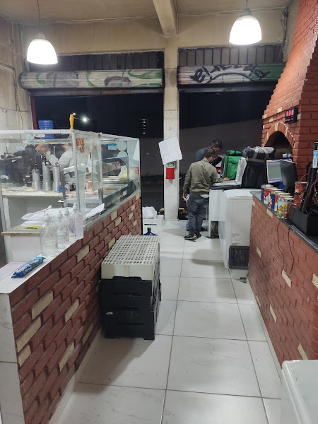 Greco''s Pizzaria e Rotisseria
