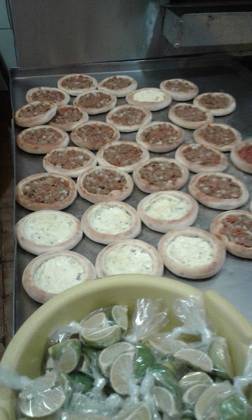 Foto 3 Castelão pizzaria e esfiharia.