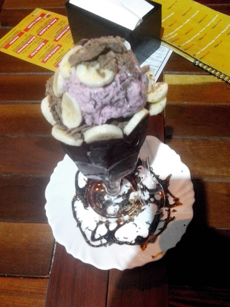 Foto 1 KIRIUS (Gelateria & Pizzaria). Foto 1 KIRIUS (Gelateria & Pizzaria).