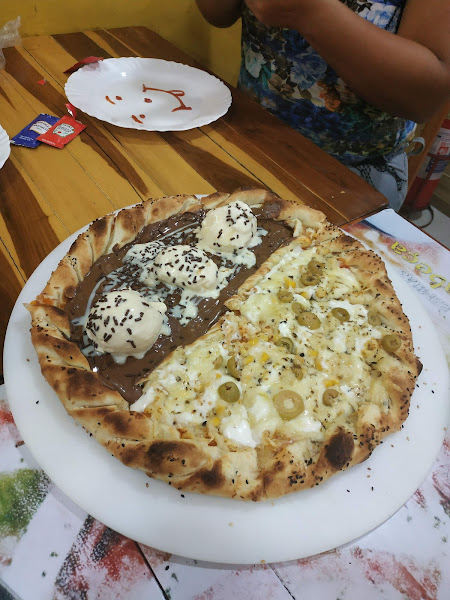 Foto 2 Pizzas & Esfihas Do Cabeça