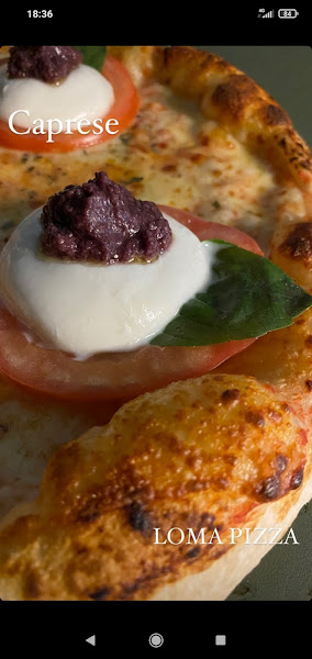 Foto 1 Loma Pizza & Calzones!