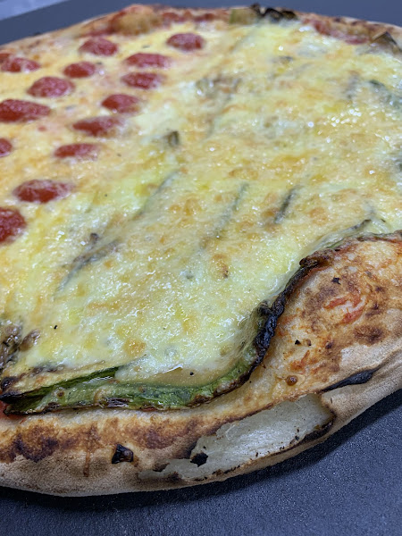 Foto 2 Loma Pizza & Calzones!