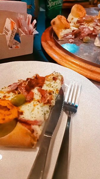 Foto 2 ESQUINA PUB RESTALRANTE ( ALMOÇO / PIZZA / SUSHI/ LANCHES e PORÇÕES )