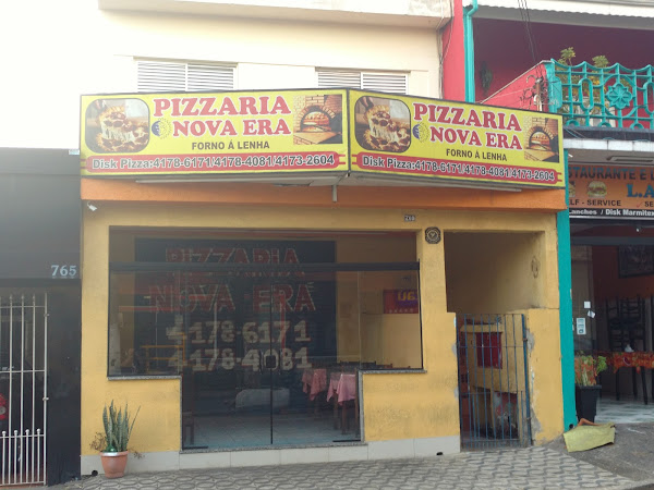 Pizzaria Nova Era - Forno á Lenha