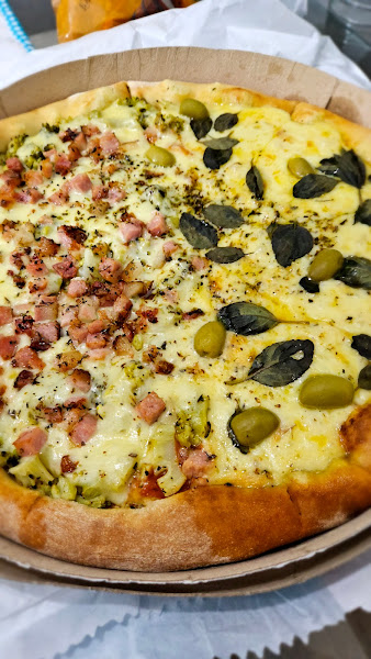 Foto 1 Pizzaria e Esfiharia Faraós