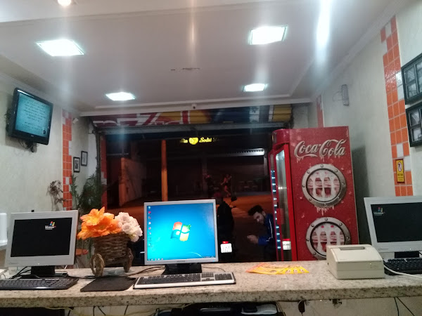 Foto 1 PIZZARIA FAZZANI E RESTAURANTE