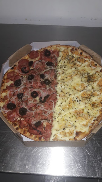 Foto 2 spani pizza Foto 2 spani pizza