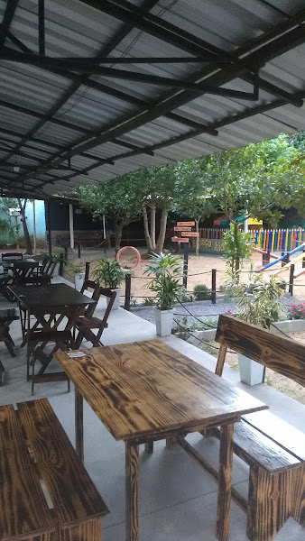 Pizzaria e Esfiharia Zampilli