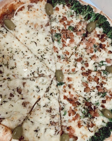 Foto 1 Pizzaria Mr. Lucca Ltda Foto 1 Pizzaria Mr. Lucca Ltda