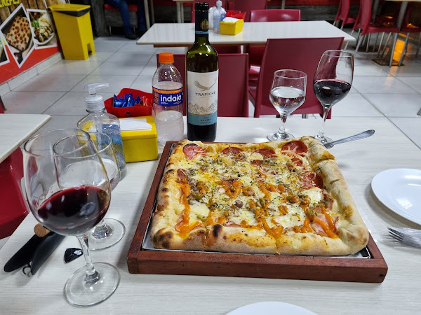 Foto 2 Pizzaria Dino''s - Pizza Quadrada