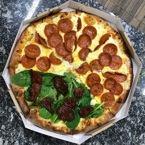 Foto 1 Pizzas e Esfihas Coração de Ouro II