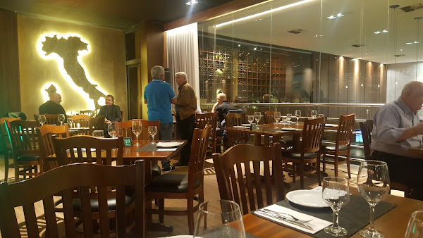 Nonna Pizzeria & Trattoria