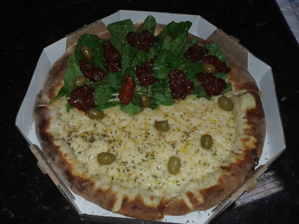 Foto 2 Pizzas e Esfihas Califórnia II