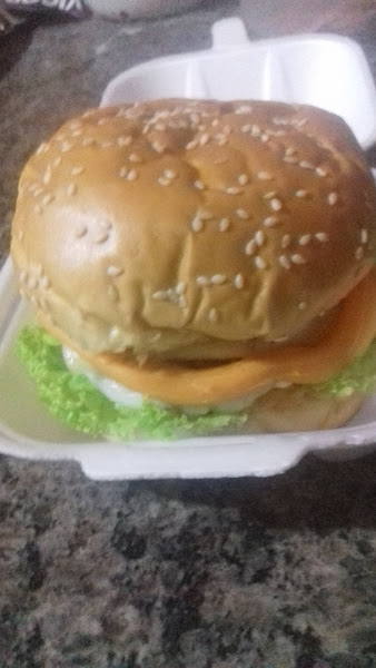 Foto 1 HAMBURGUERIA E PIZZARIA NEW MANÁ