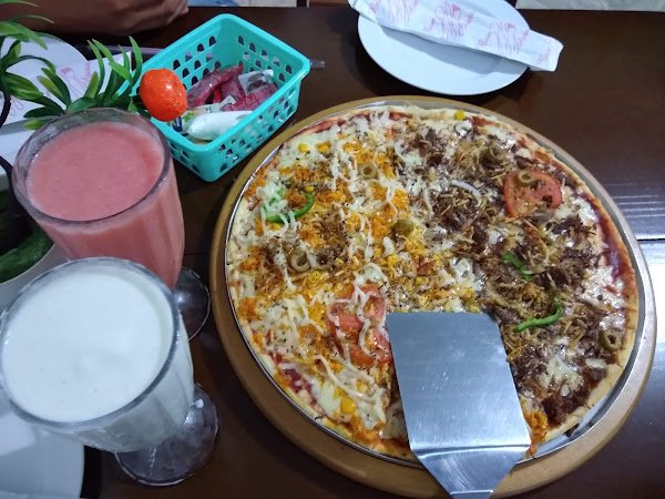 Foto 1 PIZZARIA e Confeitaria Emanuelle