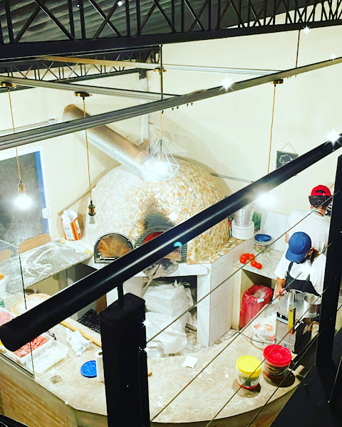 Pizzaria Oásis forno a lenha