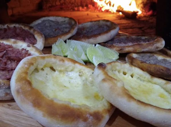 Bella & Paulista Pizzaria a melhorPizzaria da região com massa fina crocante sem fermento